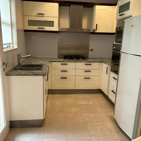 Apartamento Depto Muy Amplio Y Luminoso A Metros Del Pasaje Rodrigo Y Cerca De Todo La Plata Exterior foto
